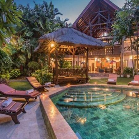 New Daria Villas Seminyak Екстериор снимка