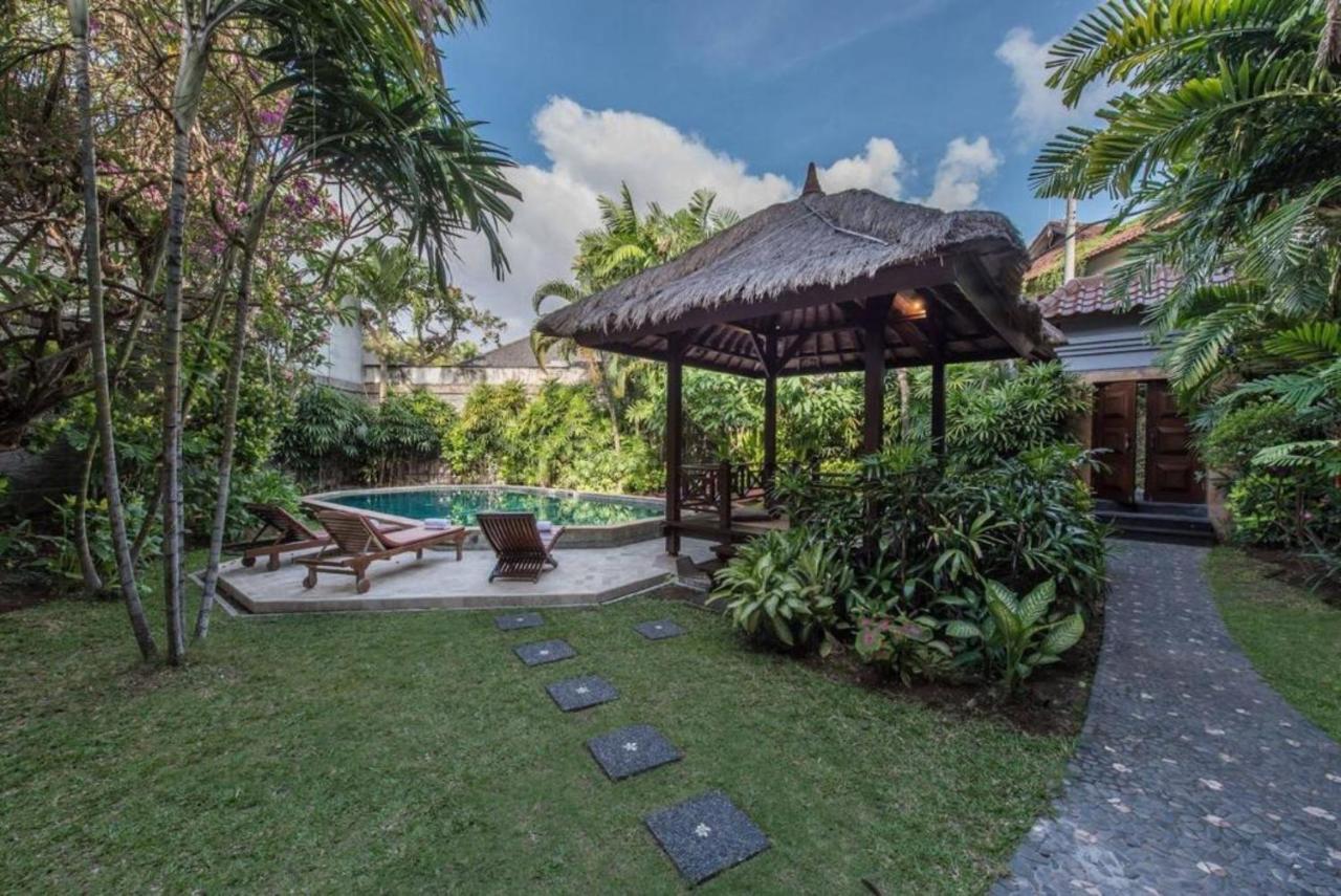New Daria Villas Seminyak Екстериор снимка