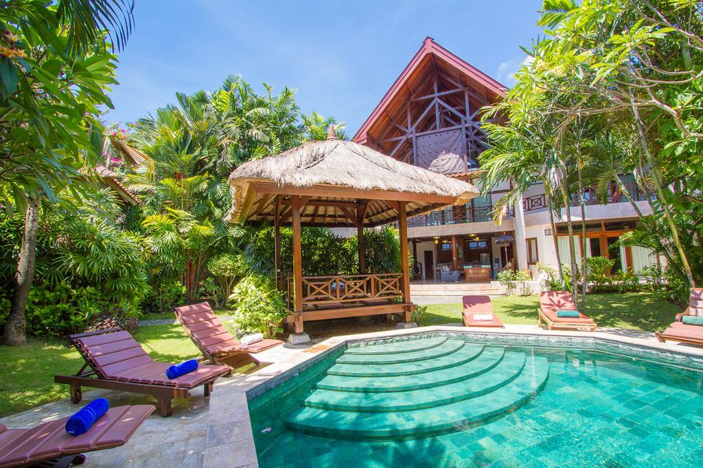 New Daria Villas Seminyak Екстериор снимка